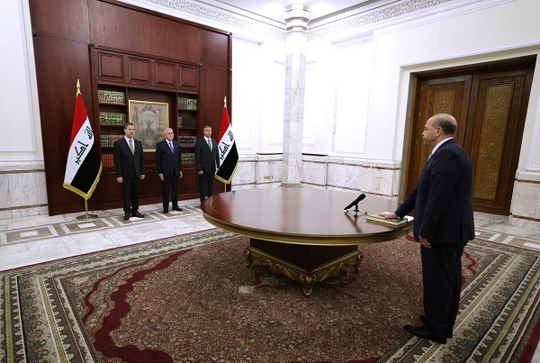 القاضي منذر إبراهيم حسين يؤدي اليمين الدستورية رئيسا للمحكمة الاتحادية العليا