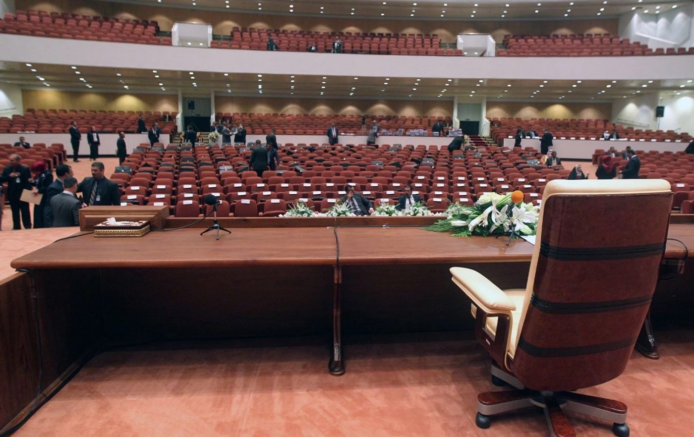 نائب يحذّر: الدورة البرلمانية قد تنتهي دون إقرار مشاريع القوانين العالقة