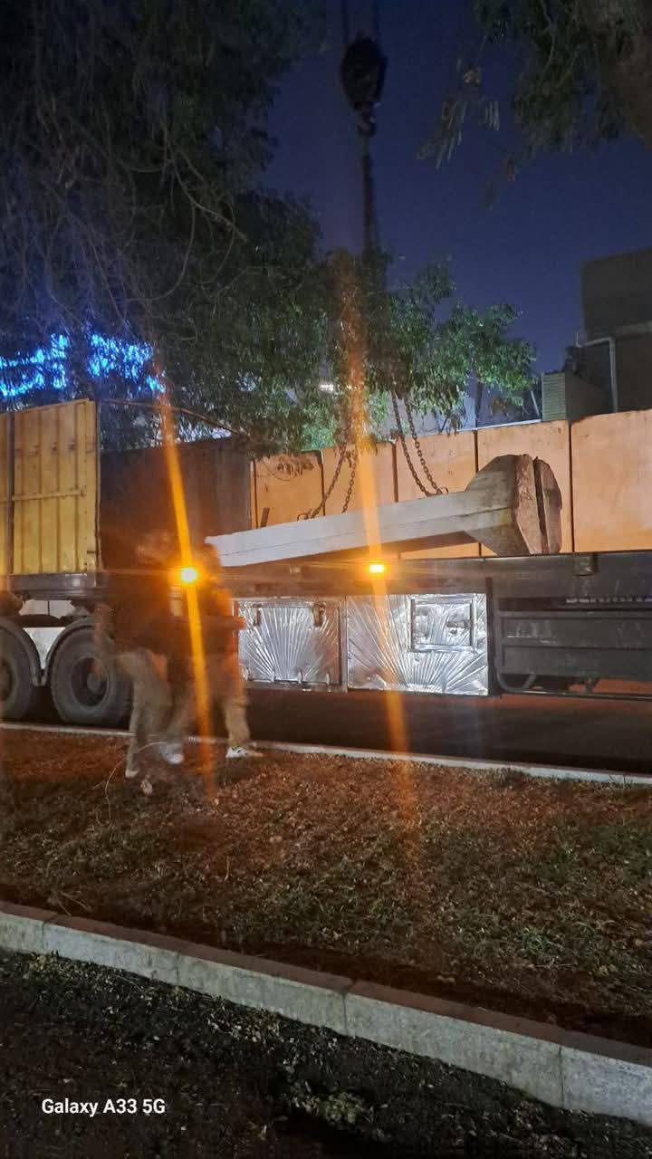 عمليات بغداد تباشر برفع الكتل الكونكريتية من محيط المعهد الفرنسي قرب السفارة الفرنسية ضمن شارع أبي نواس لتخفيف الزخم المروري