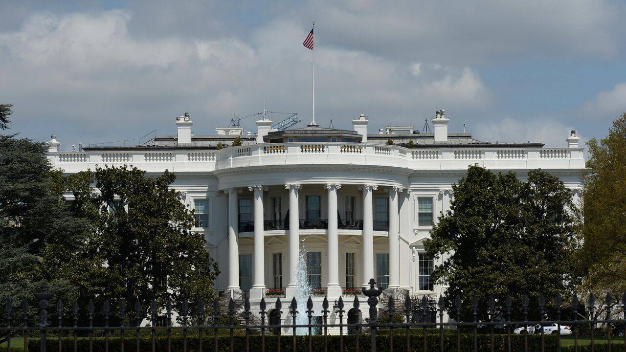 المتحدثة باسم البيت الأبيض كارولين ليفيت:  تجري الان "مناقشات حساسة للغاية" بشأن إنهاء الحرب بغزة