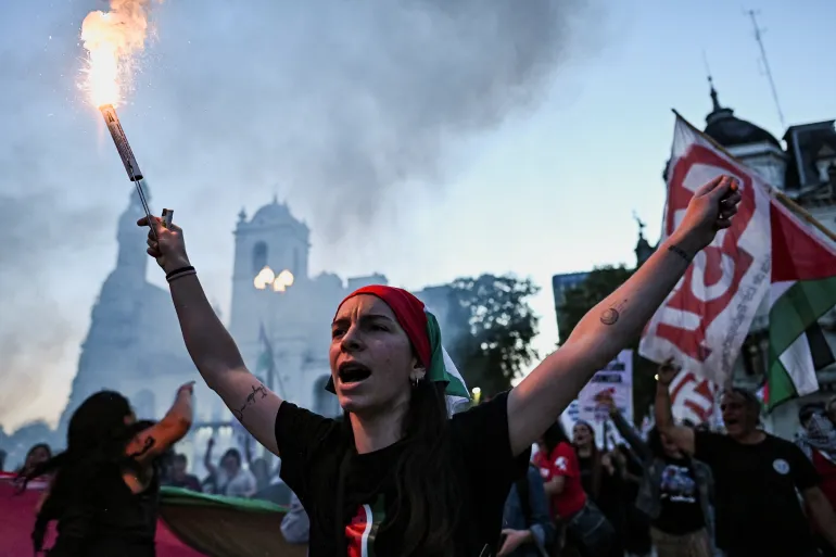 كيف يستجيب العالم لاعتراض إسرائيل لأسطول غزة