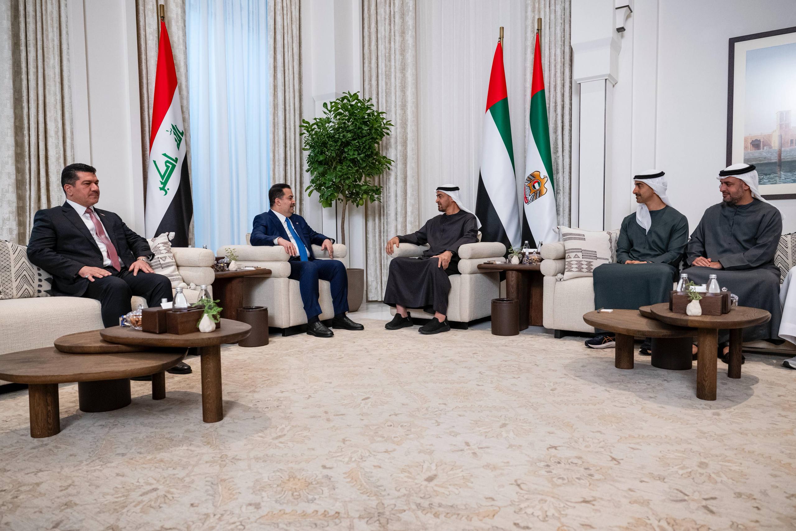 رئيس مجلس الوزراء السيد محمد شياع السوداني يعود إلى العاصمة بغداد بعد اختتام زيارته إلى دولة الإمارات العربية المتحدة