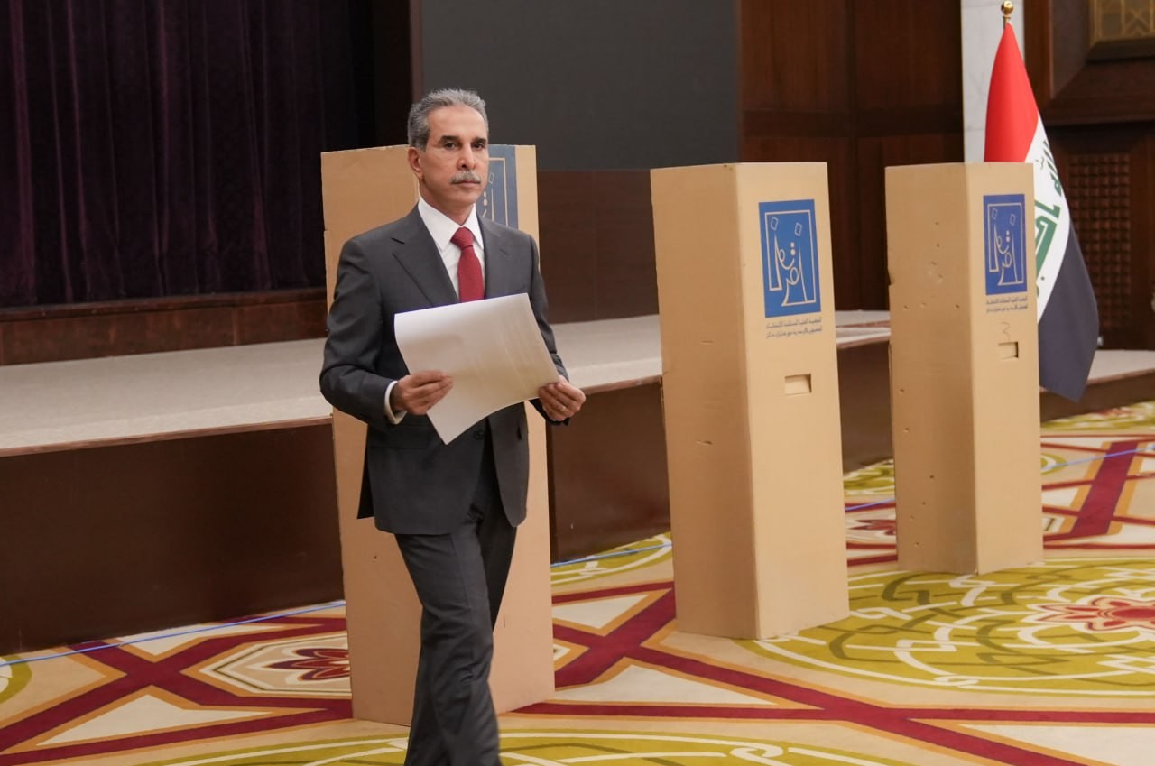 رئيس مجلس القضاء الأعلى يؤكد على التمسك بالخيار الديمقراطي للتداول السلمي للسلطة عِبر صناديق الاقتراع