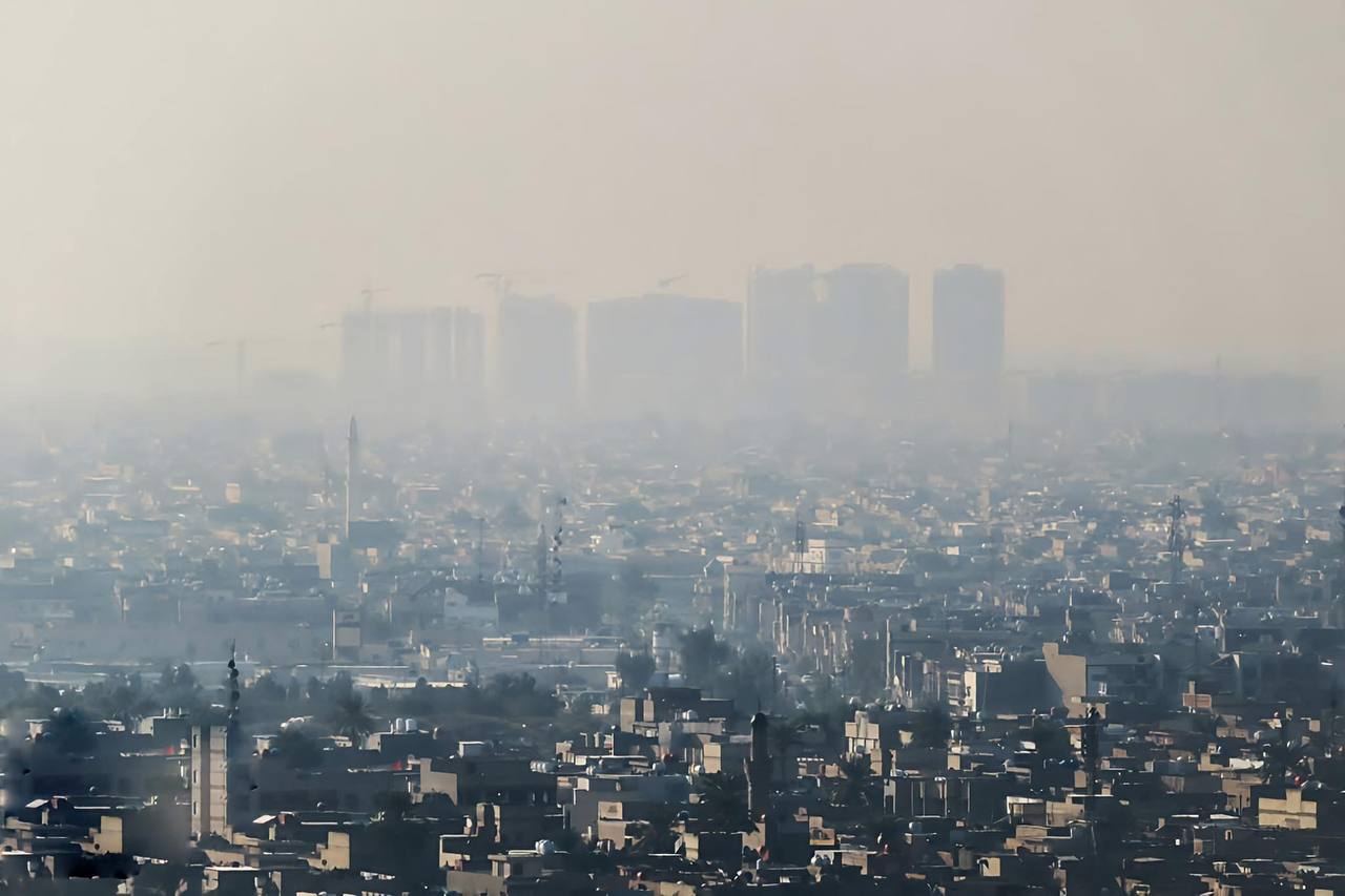 وزارة البيئة: تلوث الهواء في بغداد يعود إلى بؤر الحرق غير القانوني في أطراف العاصمة ومعسكر الرشيد.